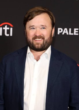 Haley Joel Osment, 29 Mart 2025 'te ABD' nin Los Angeles şehrindeki Dolby Tiyatrosu 'nda düzenlenen Poker Face' in 2025 PaleyFest LA gösteriminde