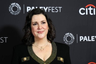 Melanie Lynskey, 29 Mart 2025 'te ABD' nin Los Angeles kentindeki Dolby Tiyatrosu 'nda düzenlenen Poker Face' in 2025 PaleyFest LA gösteriminde