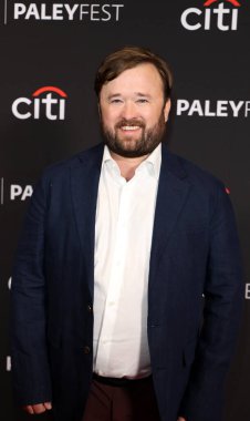 Haley Joel Osment, 29 Mart 2025 'te ABD' nin Los Angeles şehrindeki Dolby Tiyatrosu 'nda düzenlenen Poker Face' in 2025 PaleyFest LA gösteriminde