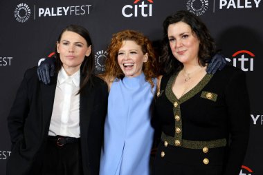 Clea DuVall, Natasha Lyonne ve Melanie Lynskey 29 Mart 2025 'te ABD' nin Los Angeles şehrindeki Dolby Tiyatrosu 'nda düzenlenen Poker Face' in 2025 PaleyFest LA gösteriminde