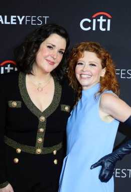 Natasha Lyonne ve Melanie Lynskey, 29 Mart 2025 'te ABD' nin Los Angeles şehrindeki Dolby Tiyatrosu 'nda düzenlenen Poker Face' in 2025 PaleyFest LA gösteriminde