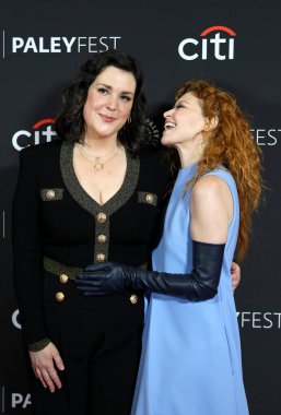 Natasha Lyonne ve Melanie Lynskey, 29 Mart 2025 'te ABD' nin Los Angeles şehrindeki Dolby Tiyatrosu 'nda düzenlenen Poker Face' in 2025 PaleyFest LA gösteriminde