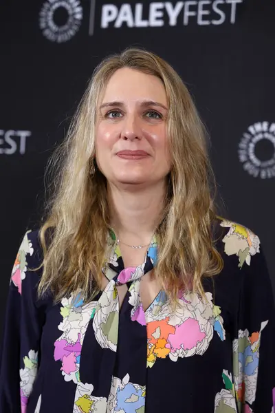 Jenna Santoianni, 29 Mart 2025 'te ABD' nin Los Angeles şehrindeki Dolby Tiyatrosu 'nda düzenlenen Poker Face' in 2025 PaleyFest LA gösteriminde