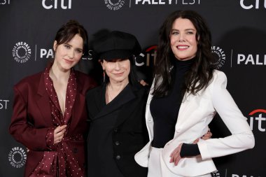 Rachel Brosnahan, Lauren Graham ve Amy Sherman-Palladino 42. Geleneksel William S. Paley Televizyon Sunar 'Gilmore Girls', 'The Marvelous Mrs. Maisel' ve 'Etoile: The Amy Sherman-Palladino Multiverse' Los Angeles Dolby Tiyatrosu 'nda yapıldı.,