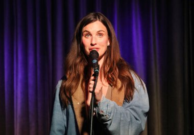 Rainey Qualley 'nin 