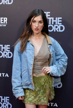 Rainey Qualley 'nin 