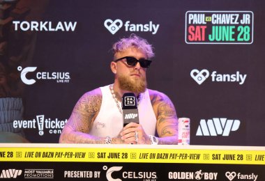 Jake Paul, Jake Paul 'a karşı Julio Cesar Chavez Jr. Basın Konferansı 14 Mayıs 2025' te Hollywood, ABD 'de Avalon' da düzenlendi..