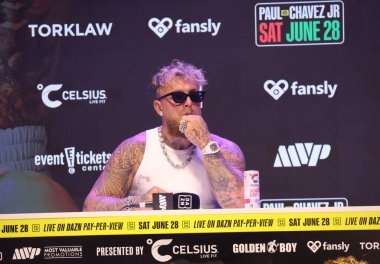 Jake Paul, Jake Paul 'a karşı Julio Cesar Chavez Jr. Basın Konferansı 14 Mayıs 2025' te Hollywood, ABD 'de Avalon' da düzenlendi..
