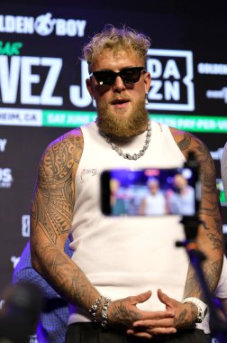 Jake Paul, Jake Paul 'a karşı Julio Cesar Chavez Jr. Basın Konferansı 14 Mayıs 2025' te Hollywood, ABD 'de Avalon' da düzenlendi..