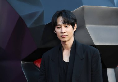 30 Mayıs 2025 'te ABD' nin Hollywood kentindeki Mısır Tiyatrosu 'nda düzenlenen Netflix' in 'Kalamar Oyunu 2' ATAS etkinliğinde Park Sung Hoon.