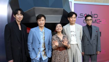 Park Sung Hoon, Lee Byung-hun, Kang Ae-shim, Lee Jung-jae ve Choi Seung-hyun Netflix 'in' Kalamar Oyunu 2 'ATAS etkinliği 30 Mayıs 2025 tarihinde Hollywood, ABD' deki Mısır Tiyatrosu 'nda gerçekleşti..