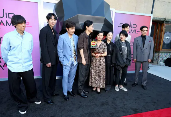 Kim Ji-yong, Park Sung Hoon, Lee Byung-hun, Hwang Dong-hyuk, Kang Ae-shim, Chae Kyoung-sun, Nam Na-young, Lee Jung-jae ve Choi Seung-hyun Netflix 'in' Squid Game 2 'ATAS etkinliği 30 Mayıs 2025 tarihinde Hollywood, ABD' deki Mısır Tiyatrosu 'nda gerçekleşti..