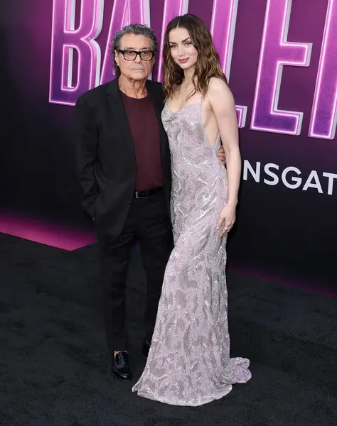 Ian McShane ve Ana de Armas, 3 Haziran 2025 'te ABD' nin Hollywood kentindeki TCL Çin Tiyatrosu 'nda düzenlenen' Balerin 'filminin dünya prömiyerinde.