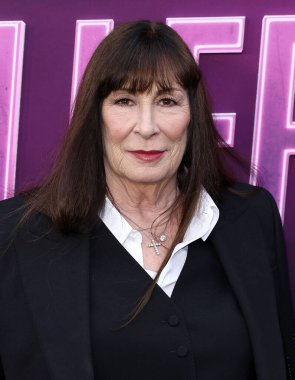Anjelica Huston, 3 Haziran 2025 'te ABD' nin Hollywood kentindeki TCL Çin Tiyatrosu 'nda düzenlenen' Balerin 'filminin dünya prömiyerinde..