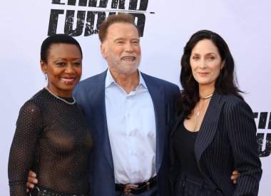 Barbara Eve Harris, Arnold Schwarzenegger ve Carrie-Anne Moss Netflix 'in' Fubar 'ikinci sezon galasında 11 Haziran 2025' te Hollywood, ABD 'deki Tudum Tiyatrosu' nda gerçekleştirildi..