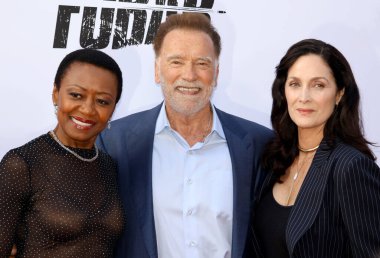 Barbara Eve Harris, Arnold Schwarzenegger ve Carrie-Anne Moss Netflix 'in' Fubar 'ikinci sezon galasında 11 Haziran 2025' te Hollywood, ABD 'deki Tudum Tiyatrosu' nda gerçekleştirildi..