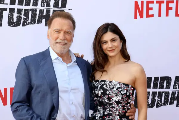 Arnold Schwarzenegger ve Monica Barbaro Netflix 'in' Fubar '2. sezon galasında 11 Haziran 2025' te Hollywood, ABD 'deki Tudum Tiyatrosu' nda gerçekleştirildi..