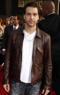 Dane Cook, 26 Nisan 2010 'da Hollywood' daki El Capitan Tiyatrosu 'nda düzenlenen' Demir Adam 2 'nin Los Angeles galasında.