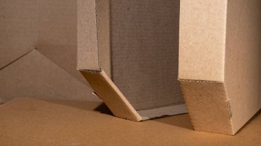 Paketleme, depolama, ulaşım ve pizza teslimatı için basılı karton kutular, diğer ürünler ve mallar, lojistik işleri