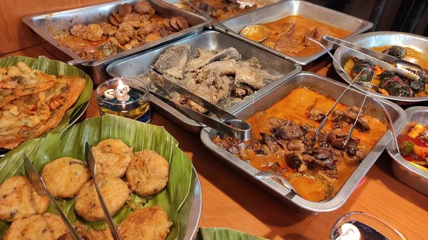 Jedzenie Formie Bufetu Autentyczna Typowa Kuchnia Sundajska Cikancung Indonezja — Zdjęcie stockowe