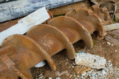 Bandung bölgesinde kazık kazmak için dev matkap ucu - Endonezya