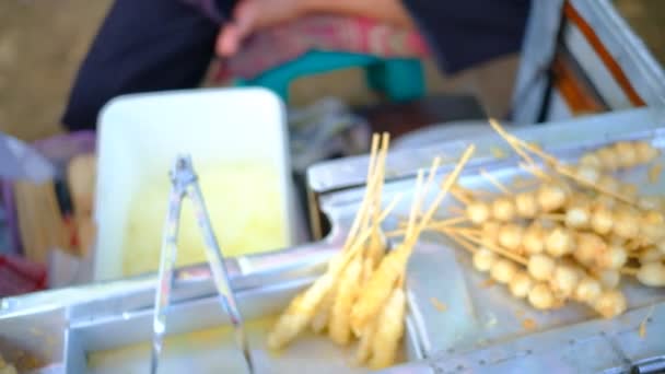 Cinematic Footage Seller Serving Egg Roll Snacks Bandung Area Indonesia — Stock Video
