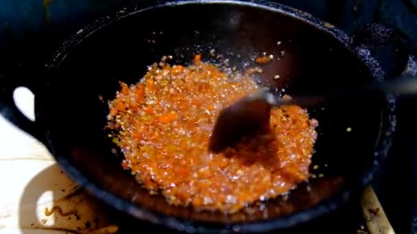 Des Images Nourriture Courte Vidéo Cuisson Sauce Chili Dans Wok — Video