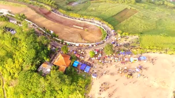 Hava Fotoğrafçılığı Cicalengka Bölgesindeki Bir Tepede Geleneksel Bir Pazar Karnaval — Stok video