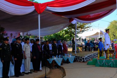 Bandung, Batı Cava, Endonezya - 17 Ağustos 2023: Hükümet yetkililerinin katıldığı 78. bağımsızlık gününde Endonezya Anma Töreni Fotoğrafı. Yüksek Kaliteli Fotoğraflar