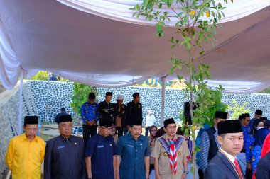 Bandung, Batı Cava, Endonezya - 17 Ağustos 2023: Hükümet yetkililerinin katıldığı 78. bağımsızlık gününde Endonezya Anma Töreni Fotoğrafı. Yüksek Kaliteli Fotoğraflar