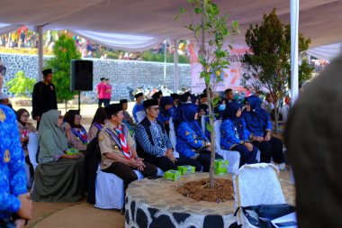 Bandung, Batı Cava, Endonezya - 17 Ağustos 2023: Hükümet yetkililerinin katıldığı 78. bağımsızlık gününde Endonezya Anma Töreni Fotoğrafı. Yüksek Kaliteli Fotoğraflar