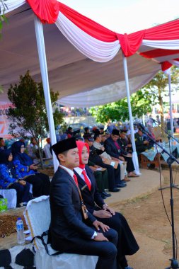 Bandung, Batı Cava, Endonezya - 17 Ağustos 2023: Hükümet yetkililerinin katıldığı 78. bağımsızlık gününde Endonezya Anma Töreni Fotoğrafı. Yüksek Kaliteli Fotoğraflar