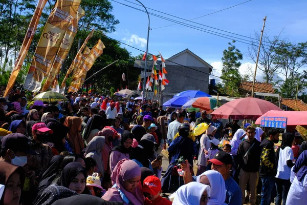 Bandung Java Ocidental Indonésia Agosto 2023 Aldeões Exuberantes Animando Carnaval — Fotografia de Stock