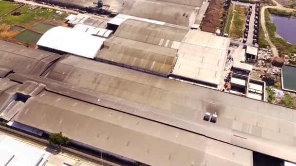 Widok Góry Fabryki Tekstyliów Nagranie Dronów Lotniczych Fabryki Zawierającej Budynki — Wideo stockowe