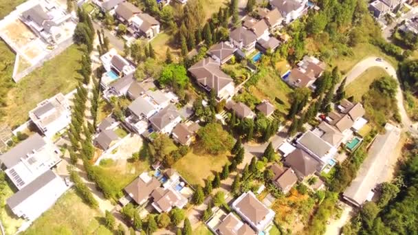 印度尼西亚万隆市空中城市景观住宅区 住宅区的空中摄像 山顶上的4K精英住宅 — 图库视频影像