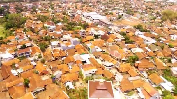 Пейзаж Воздушные Пейзажи Время Покажет Видео Окраины Города Густыми Поселениями — стоковое видео