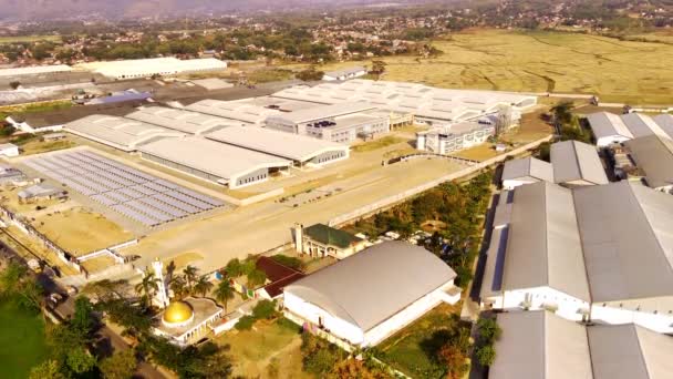 Drony Wideo Nagranie Powietrza Widok Krajobraz Nowej Fabryki Tekstyliów Który — Wideo stockowe