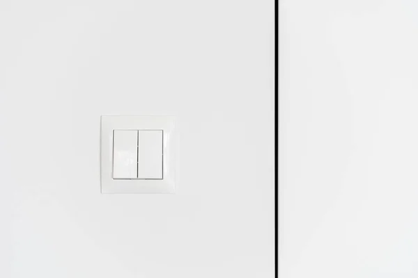Frontansicht Auf Zeitgenössische Kunststoff Schaltknöpfe Modernen Wohnungen Auf Weißem Hintergrund — Stockfoto