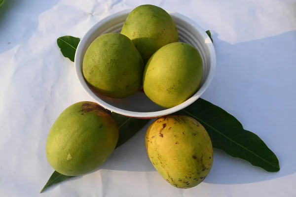 Zralé Mango Mango Také Nazývá Král Ovoce Toto Ovoce Populární — Stock fotografie
