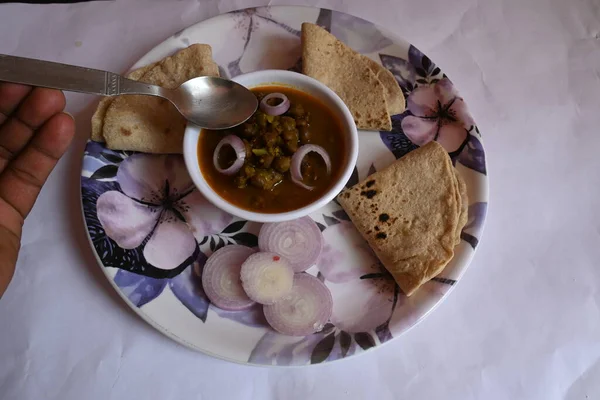 Roti Ile Chana Masala Baharatlı Nohut Geleneksel Kuzey Hindistan Ana — Stok fotoğraf