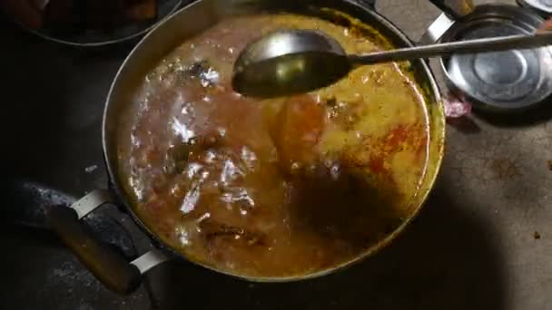 Pyszne Indyjskie Curry Rybne Tradycyjne Azjatyckie Danie Curry Kuchnia Indyjska — Wideo stockowe