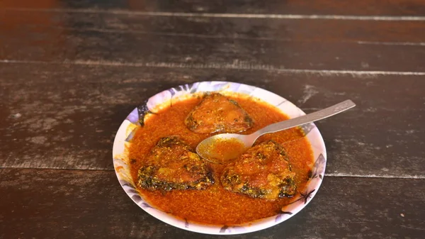 맛있는 인도어 전통적인 아시아어 물고기 Bengali Fish Curry 아시아 음식과 — 스톡 사진