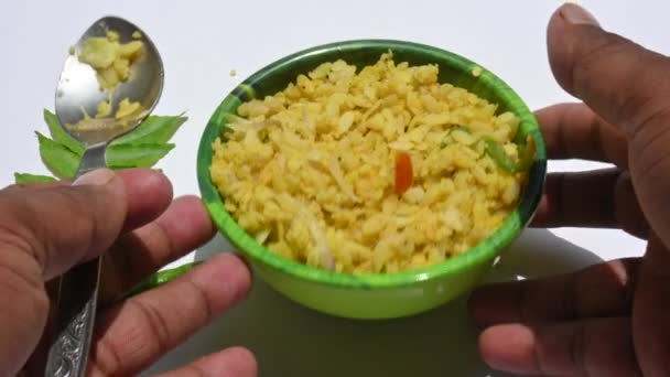 Vegetable Poha India Made Mixing Vegetables Poha Spices Rice Parboiled — Vídeos de Stock