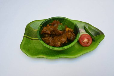 Geleneksel Hint keçi eti körisi. Hint usulü koyun eti çok lezzetlidir. Hint evinde baharatlı koyun eti. Lezzetli Keçi eti. 