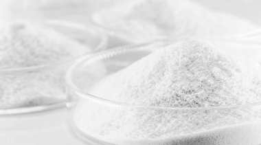 POLYMER POWDER yüksek moleküler ağırlığa sahip bir polielektrolittir, yüksek verimlilik su tedavisinde ve çeşitli endüstriyel süreçlerde çok yönlülük sunar..