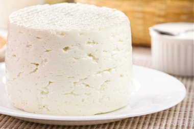 Minas Gerais 'de yapılan Brezilya peyniri, kahvaltı geleneği, Queijo Minas, ev yapımı, kırsal yiyecek, meyveden tatlı, Brezilya' da haziran kutlamaları, kırsal yiyecekler.