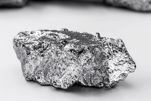 Кобальт - химический элемент, символ Co, используемый для создания металлических сплавов