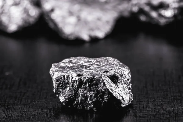 Piedras Manganeso Escala Electrónica Metal Utilizado Industria Concepto Extracción Mineral — Foto de Stock
