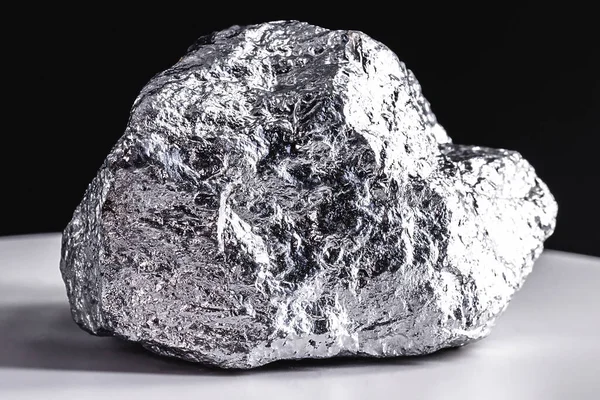電子スケールでのマンガン石 業界で使用される金属 鉱物抽出概念 — ストック写真