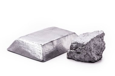 Endüstride kullanılan değerli bir kimyasal element olan cevheri cevherle kaplı platin levha, değerli bir mücevher olarak kullanılıyor..